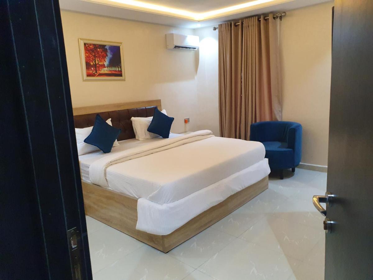 Choice Luxe Lagos Ikeja Esterno foto